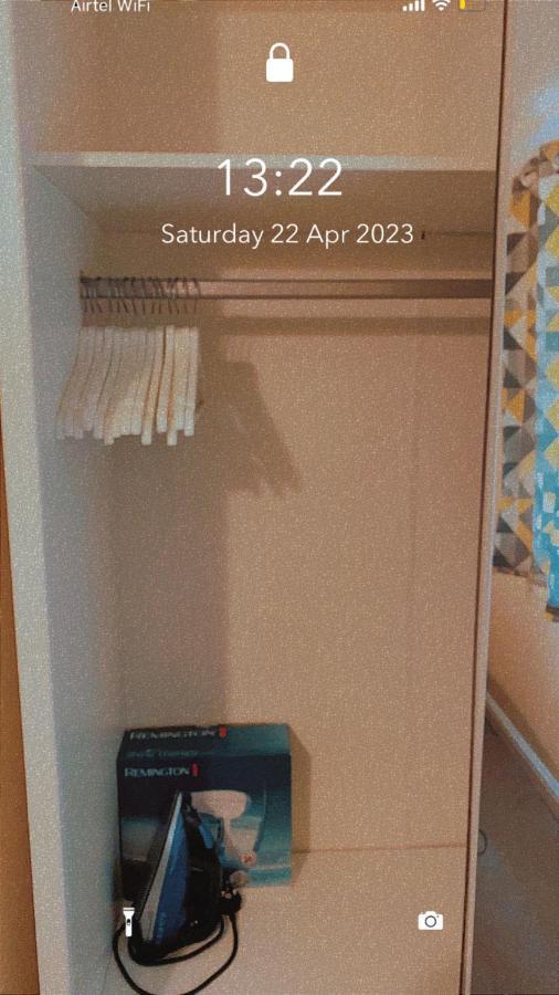 Lovely 2 Bed Flat/Apt In East London- Nice Estate. Dagenham Eksteriør billede